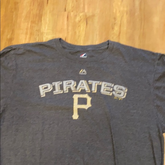 Pirates graphic tee - Picture 2 of 2